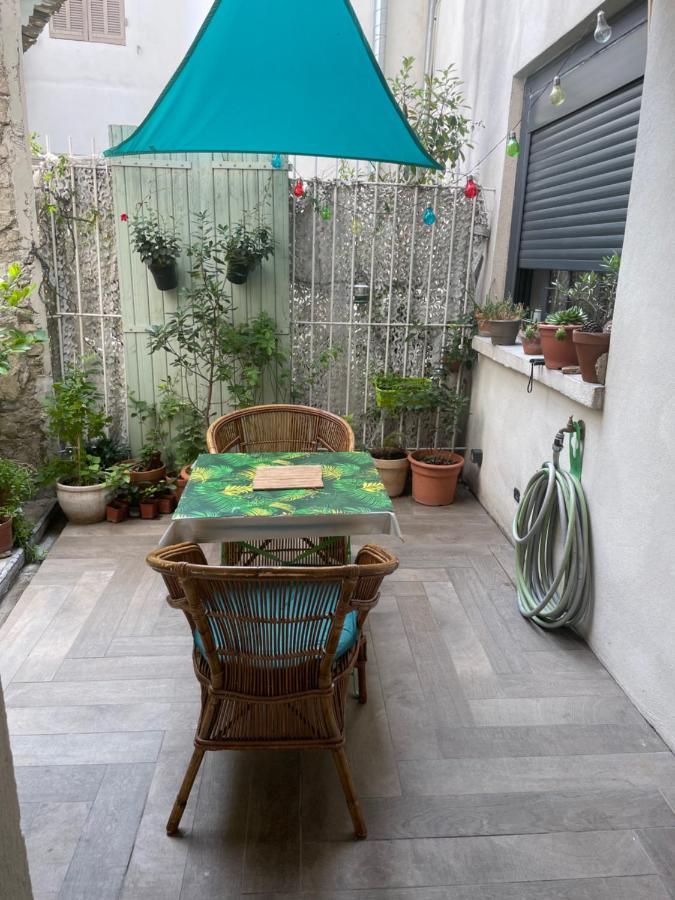 Appartement Au Centre De La Venise Provencale L'Isle-sur-la-Sorgue Exterior photo